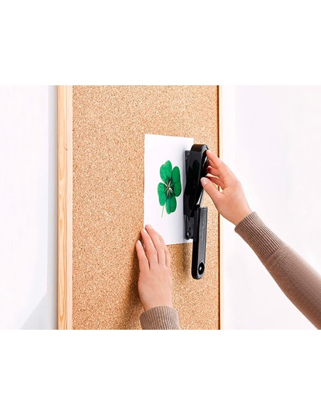 Grapadora novus b4fc plastico abs reciclado grapado plano capacidad 50 hojas usa grapas 24/6-8 y 26/6-8 color negro