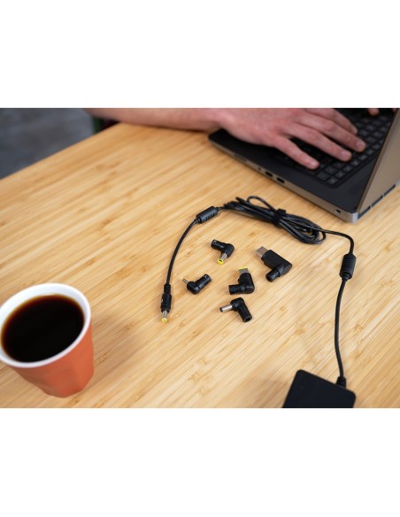 Adaptador de corriente trust primo universal para portatil charger 19v-70w con 6 conectores