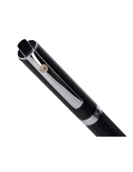 Roller y estuche belius turbo aluminio textura punteada negro plateado tinta azul caja de diseño
