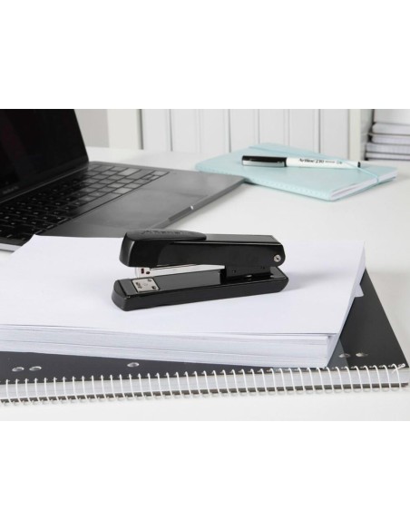 Grapadora rexel meteor metalica capacidad de grapado 20 hojas usa grapas 24/6 y 26/6 color negro