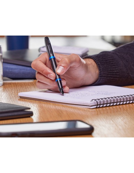 Pluma parker im professionals vibrant blue ring plumin f en estuche de regalo