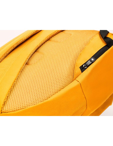 Cartera antartik mochila con asa y bolsillos con cremallera color mostaza 310x160x410 mm