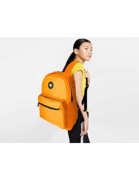 Cartera antartik mochila con asa y bolsillo frontal concremallera color mostaza 320x140x430 mm